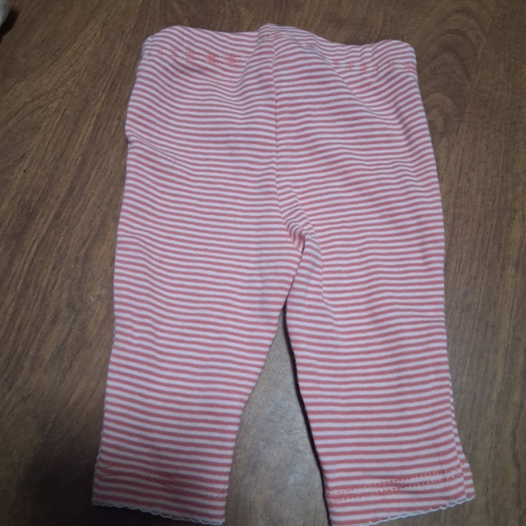 Carter's Baby Outfit with Floral Design - Picture 8 of 8